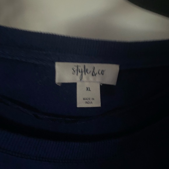 Cute long sleeve shirt/sweater - Picture 2 of 2